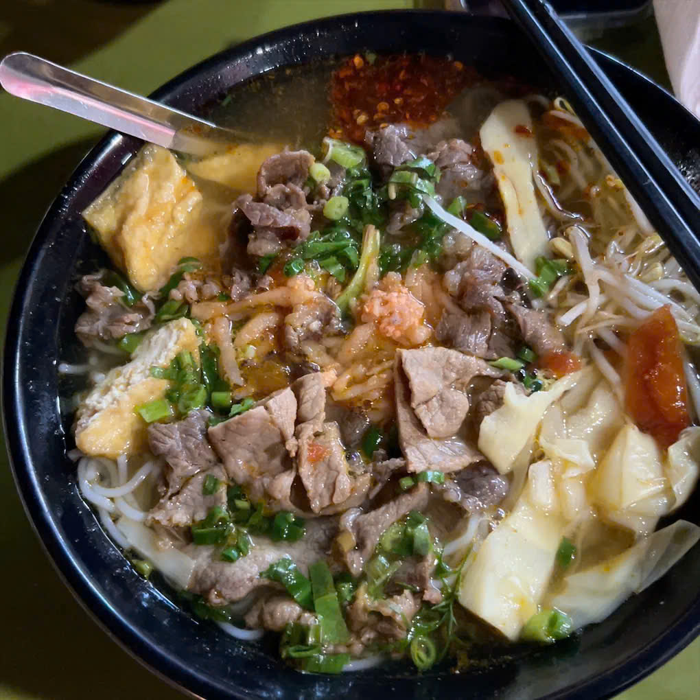 ブンリュー(Bún Riêu)